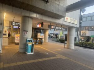 ハビットパーソナルジム緑ヶ丘店への行き方1：緑が丘駅 北口・改札の案内