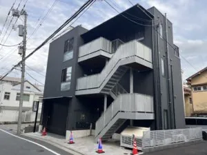 HABIT PERSONAL GYM 代々木上原ANNEX店への行き方：【写真⑦：山田自動車サービスビル向かい・ANNEX店外観】