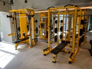 ハビットパーソナルジムのトレーニングラックの画像